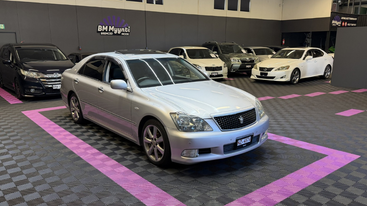 toyota crown bm myynti